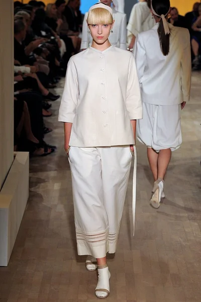 Look 2